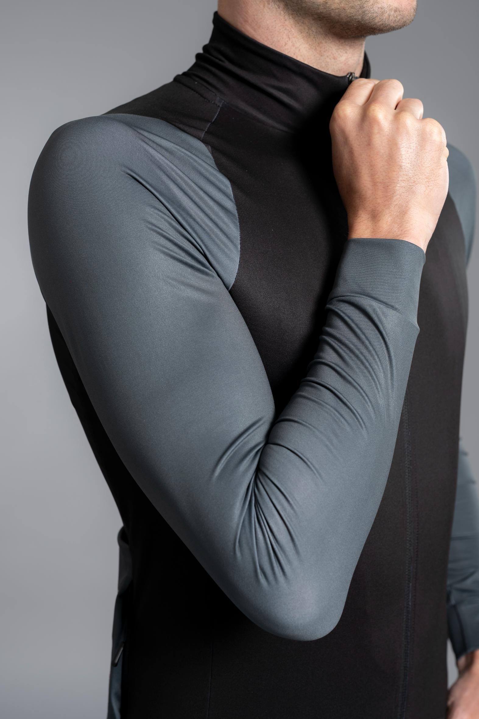 【受発注】Tempest Light Jacket Black – Anthracite