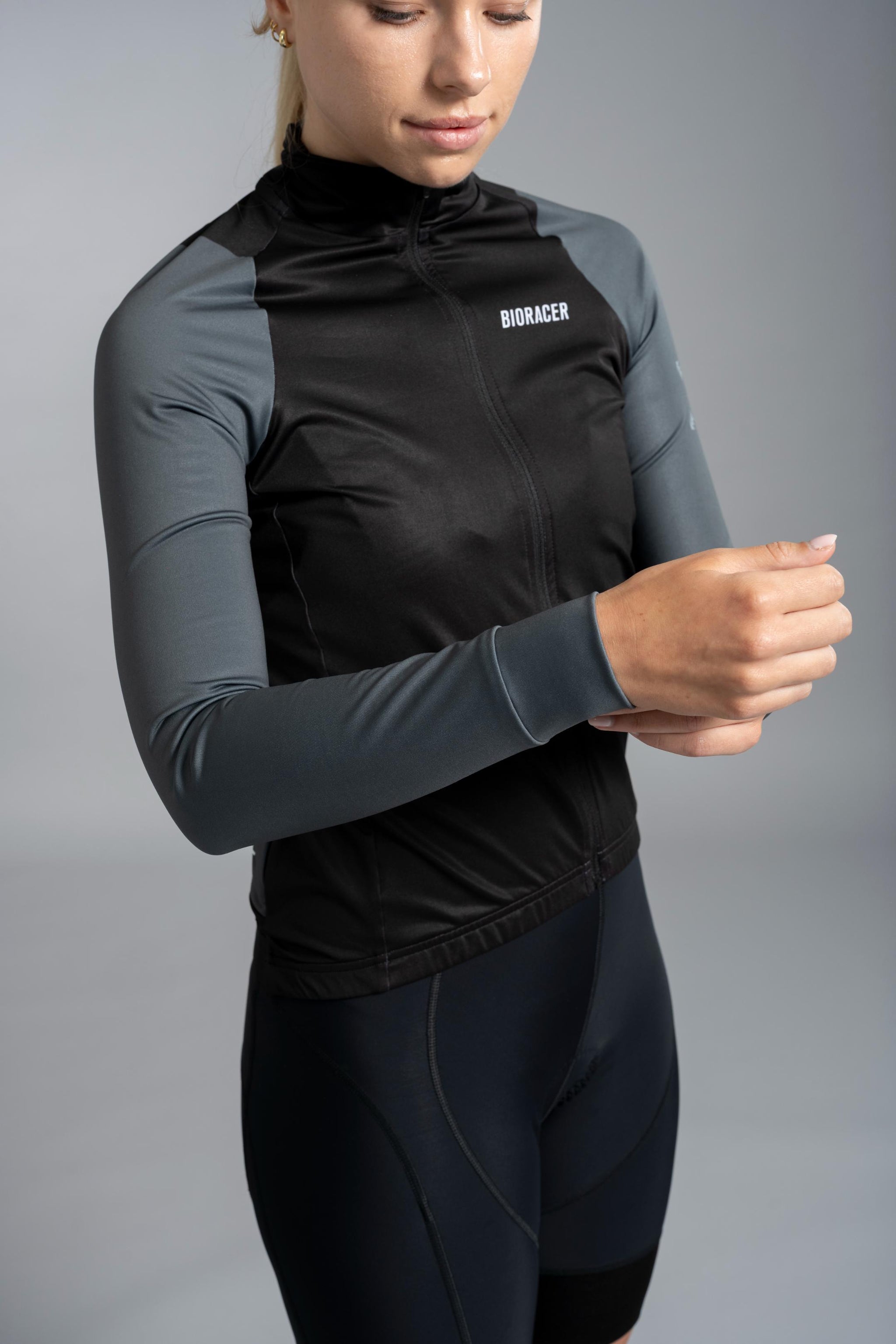【受発注】Tempest Light Women’s Jacket Black – Anthracite