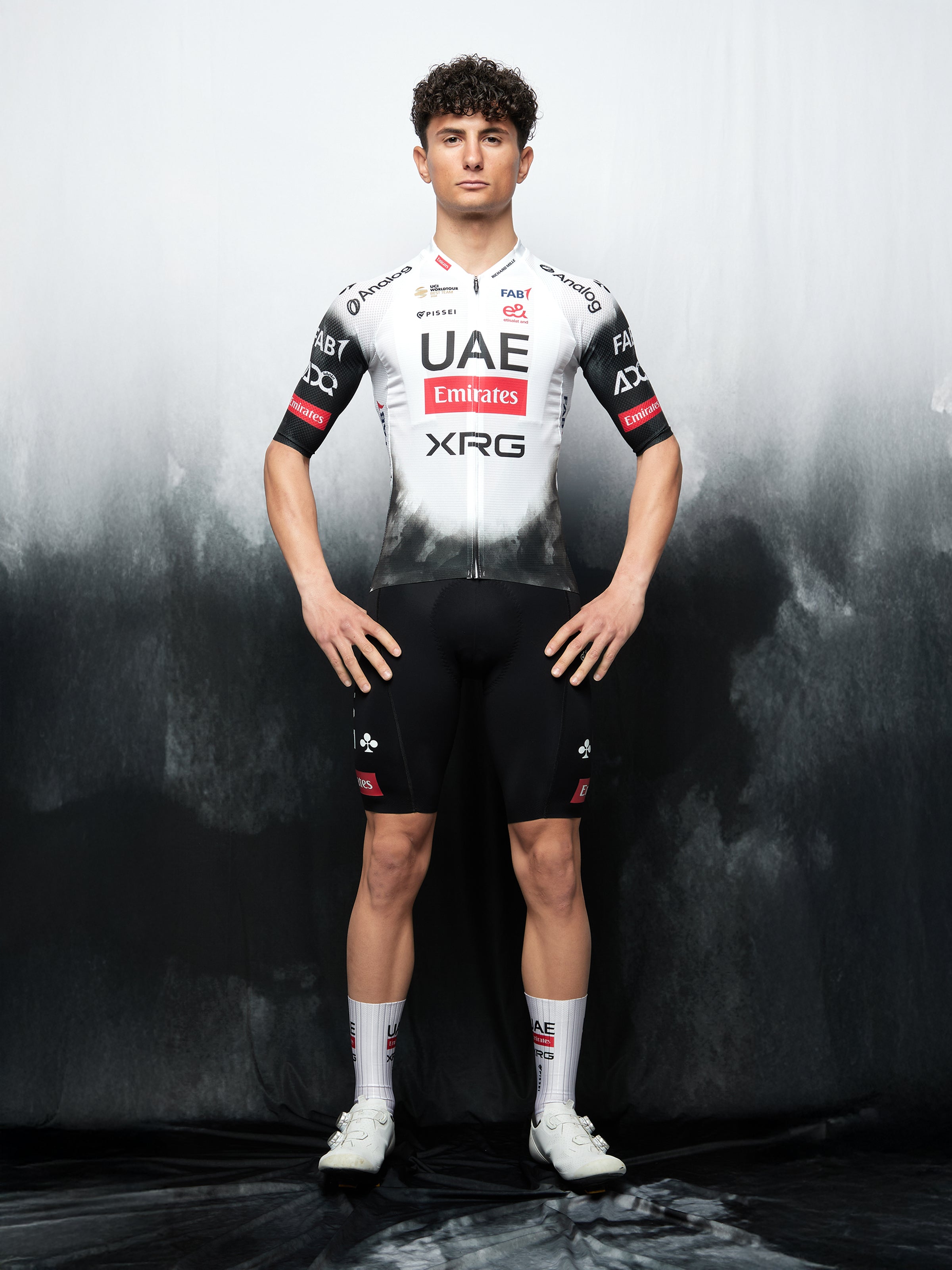 UAE TEAM EMIRATES - XRG 2025 MAGISTRALE ULTRA SHORT SLEEVE