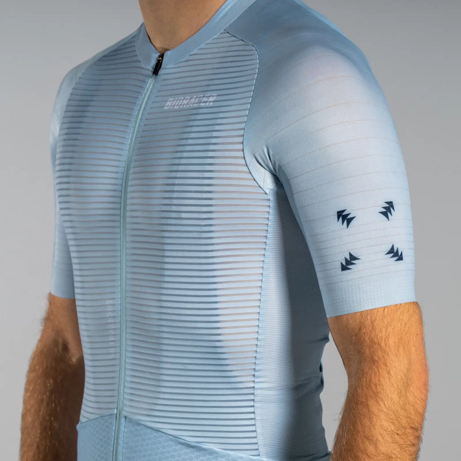 BIORACER Epic Ultralight Jersey ICY BLUE Icy Blue - 素材感 | CaLORS